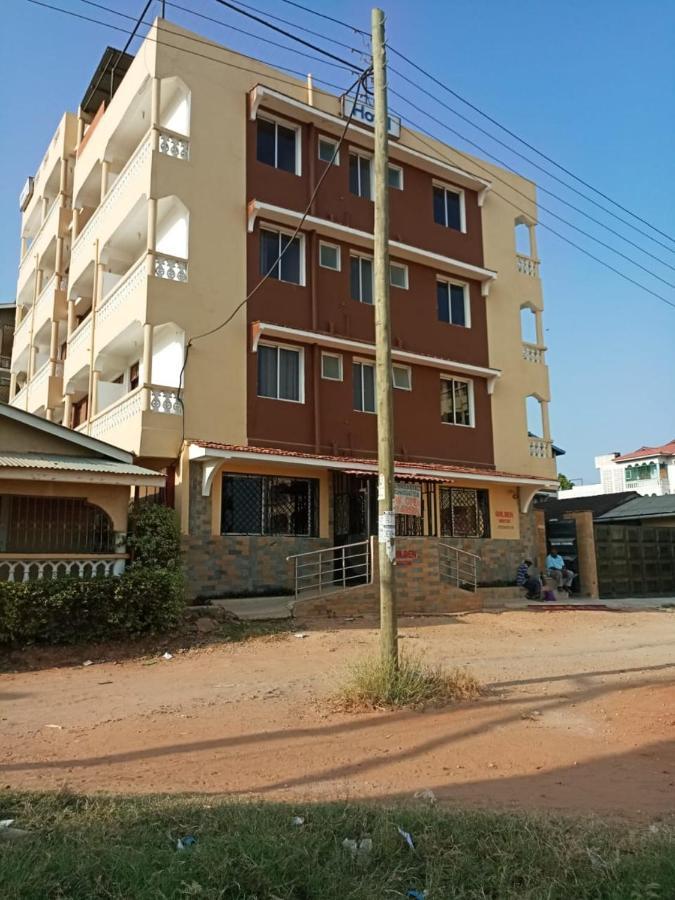 Golden Guest House- Miritini Момбаса Екстер'єр фото